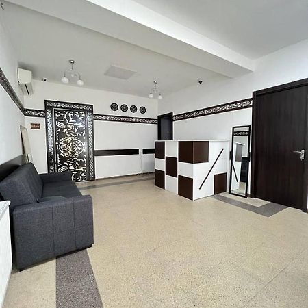 "Modeli" Hostel Tbilisi Esterno foto