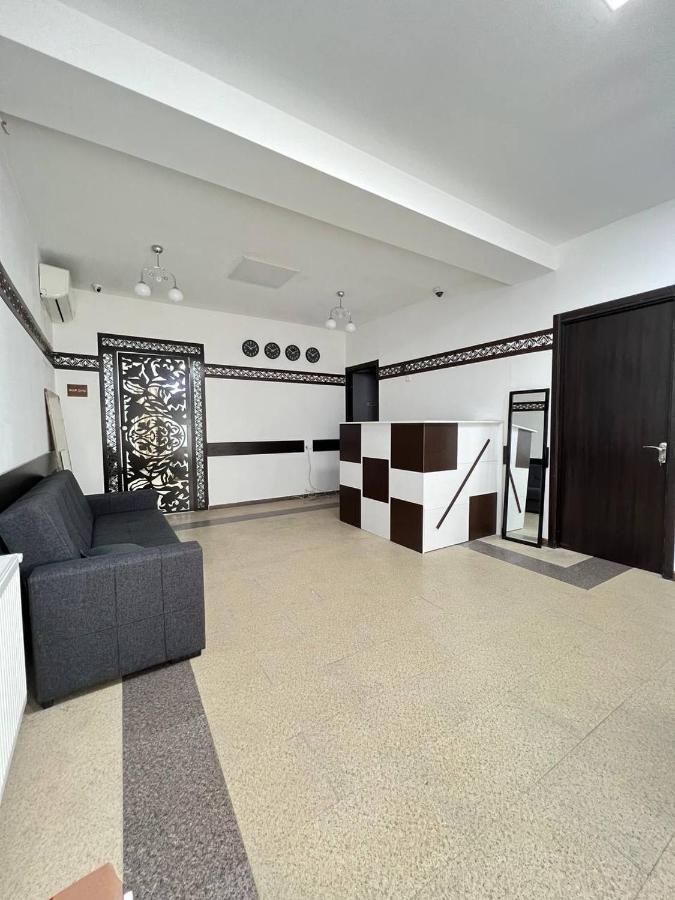 "Modeli" Hostel Tbilisi Esterno foto