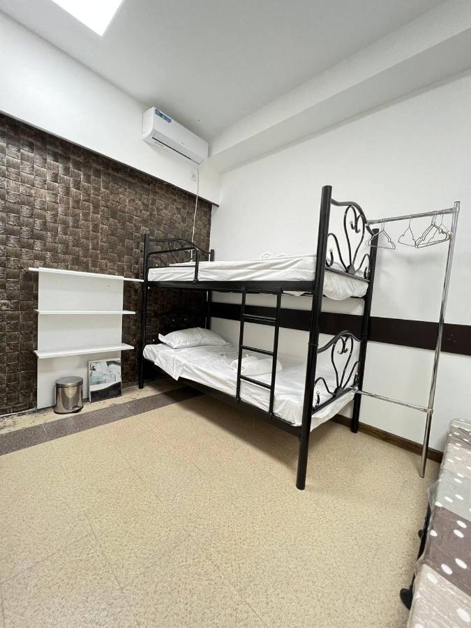 "Modeli" Hostel Tbilisi Esterno foto